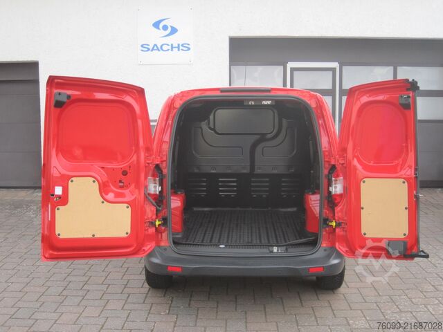 Bestelwagen Ford Courier Limited Navi Kamera 2xSchiebetür