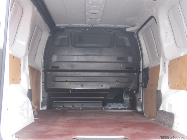 Lång skåpvagn Citroen Jumpy2.0 HDI  Profi M 3-Sitzer Klima AHK