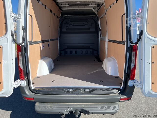Kastenwagen Mercedes-Benz Sprinter 319 CDI Kasten PRO L2H2 LED AHK Park Sitzh. Klima