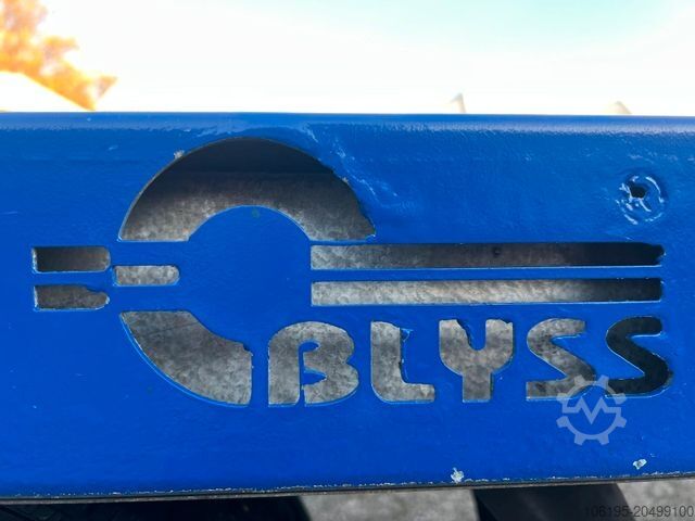 Car carrier trailer BLYSS Autotransporter 3500 kg kippbar 655x205cm 3-achs