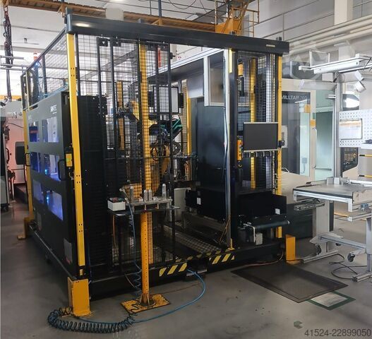 Magas teljesítményű, függőleges megmunkálóközpont DMG MORI MILL TAP 700 Automatisierung mit Roboter