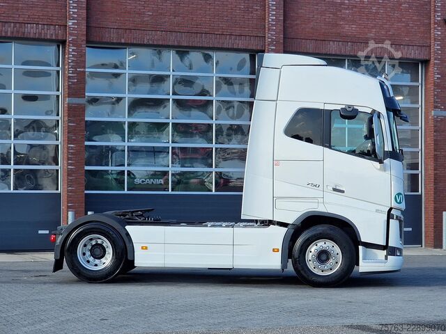 Standard-SZM Volvo FH 16.750 Globetrotter 4x2 - Retarder - I parkc...