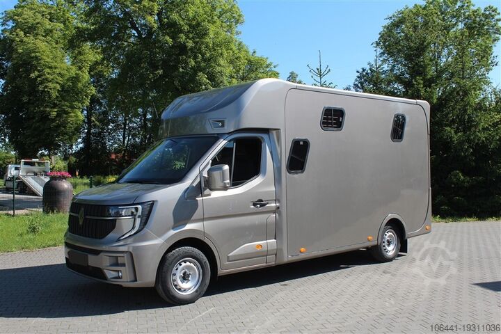 Cattle truck Renault Master Pferdetransporter Neues Modell