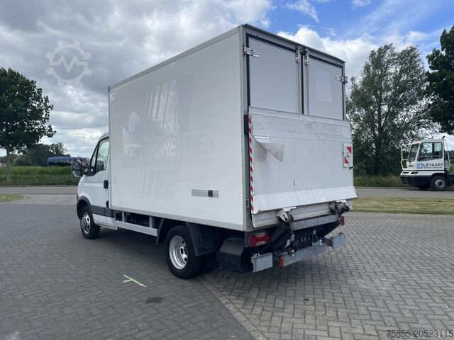 Maleta Iveco Daily 35C11 Closed Box / 750 KG Loading Lift / ...