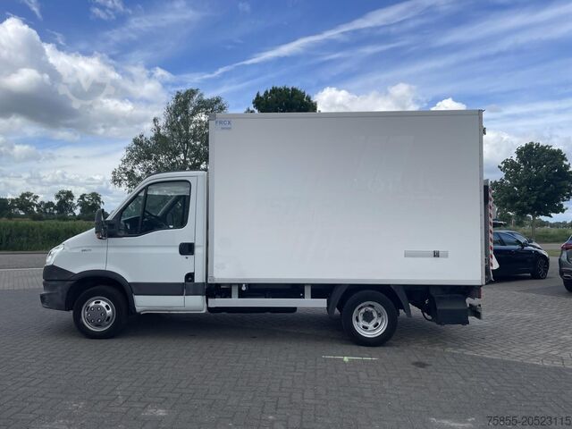 Maleta Iveco Daily 35C11 Closed Box / 750 KG Loading Lift / ...
