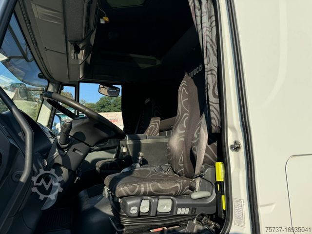 Vrachtwagen met bakwagen IVECO ML 120 E 28 / Koffer 8,50m. / LBW / Klima