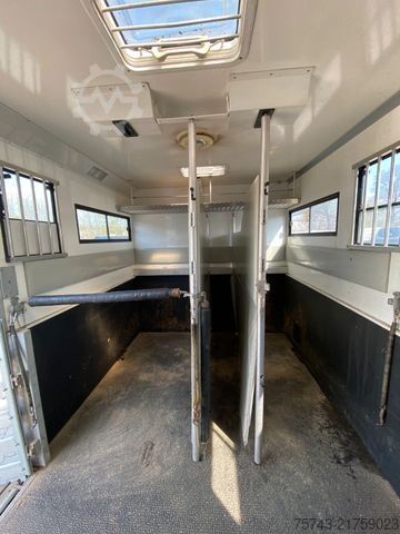 Boskapstransportör MAN 8220 TGL    3-4 Pferde