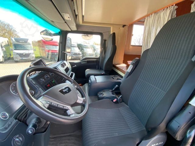 Boskapstransportör MAN 8220 TGL    3-4 Pferde