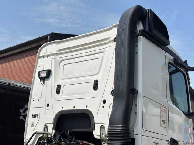 Farligt gods lastbil MERCEDES-BENZ Actros 1843 ADR FL/AT Safety Xenon