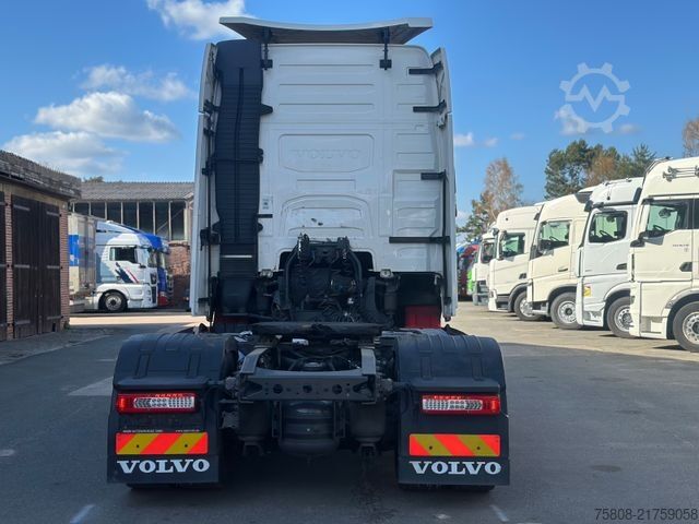 Standard dragbil VOLVO FH500  I-Save 2Tanks 1055L E6d ACC I-Park