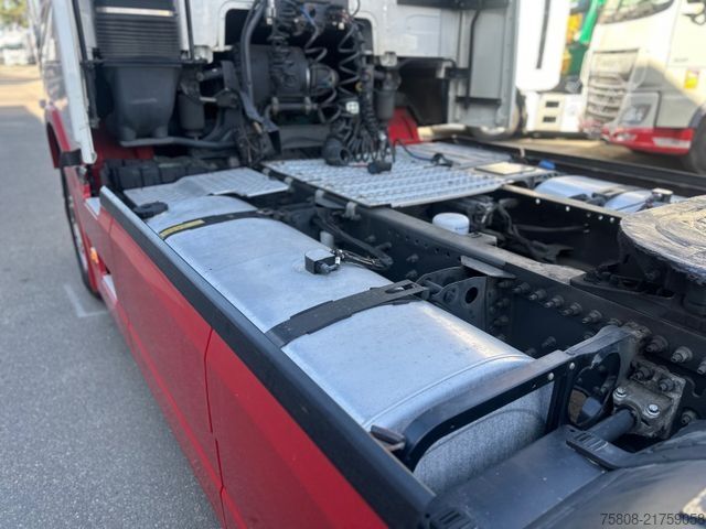 Standard dragbil VOLVO FH500  I-Save 2Tanks 1055L E6d ACC I-Park