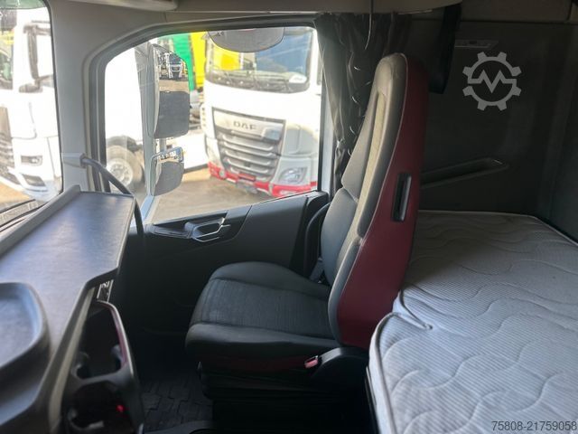 Standard dragbil VOLVO FH500  I-Save 2Tanks 1055L E6d ACC I-Park