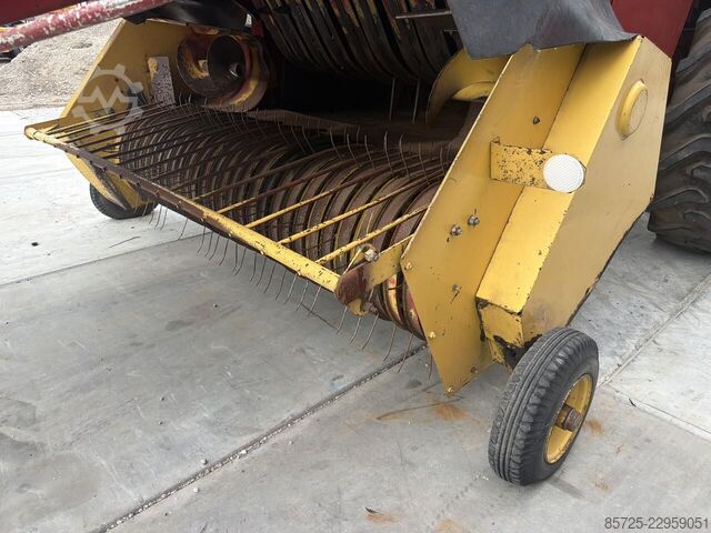 Vierkante balenpers New Holland D2000