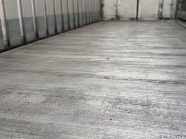 LKW mit Getränkeaufbau MERCEDES-BENZ ACTROS 2545 / KOMPLETTZUG / STAPLERH.