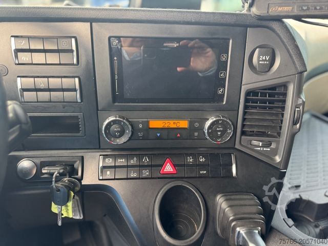 LKW mit Getränkeaufbau MERCEDES-BENZ ACTROS 2545 / KOMPLETTZUG / STAPLERH.