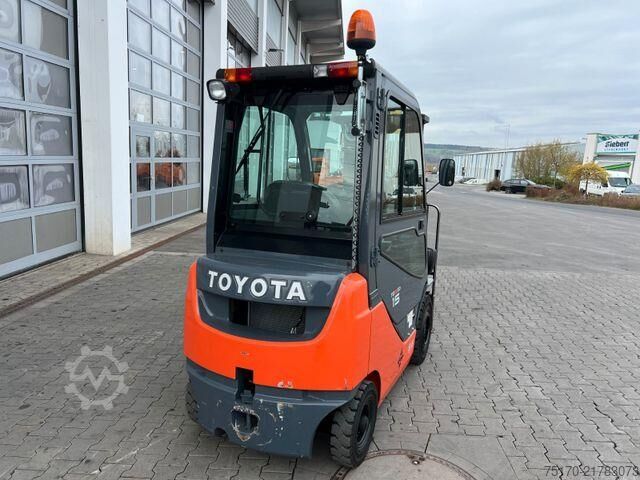 Forklift Toyota 02-8FDF15 / Triplex: 4.30m / nur 321h! / SS