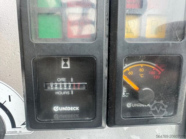 Chariot élévateur multidirectionnel Combilift CB3000// Diesel// Perfect / Only 5185 h