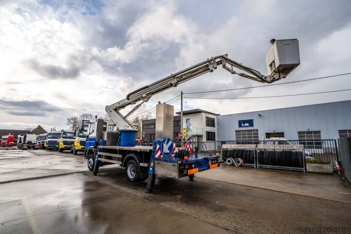 Emelőplatform IVECO 130E18 + COMET 165 TA