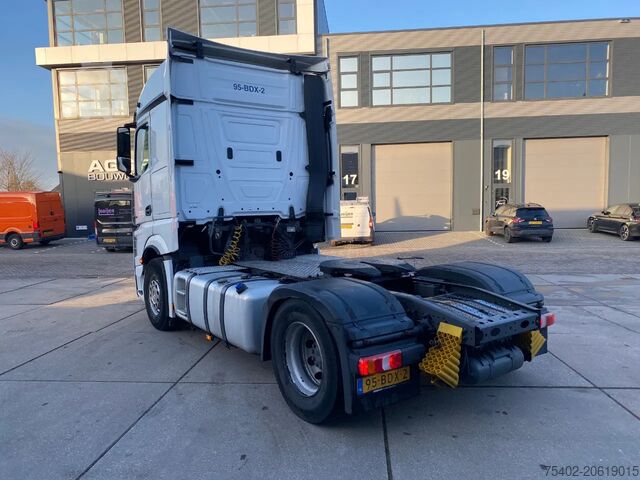 Standard tractor Mercedes-Benz Actros 1842 Big space / Automatic