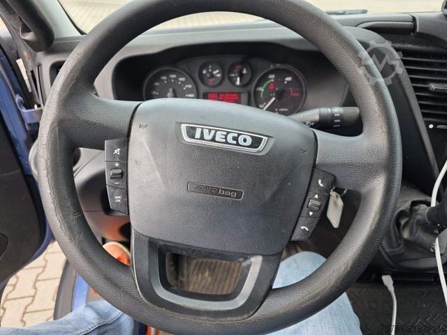 Sandučar IVECO 72-210 KJoffer mit Ladebordwand,AHK, Blatt/ Luft