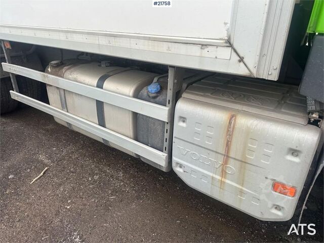 Kyld/fryst transport Volvo FM450 box truck 6x2 w/ full side opening, 2 zone u