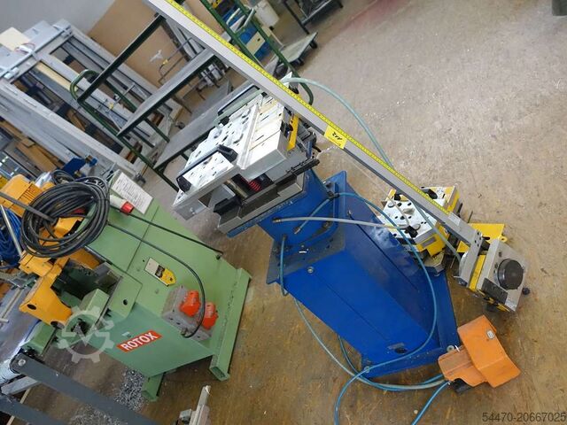 Profielponsmachine SCHÜCO