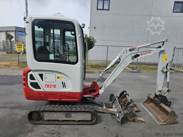 Mini ekskavatör Takeuchi TB216