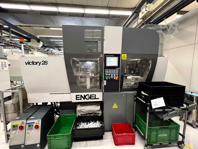 Máquina de moldagem por injecção ENGEL victory 28