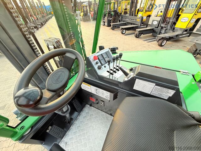 Carrello elevatore a 4 vie Combilift C4000CB TRIPLEX 5200MM FREE-LIFT TOP 1