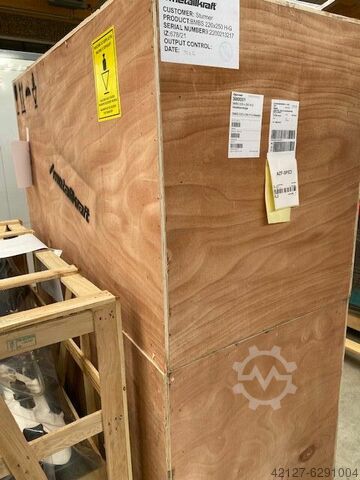Hydraulische zwenkraam metaal lintzaag METALLKRAFT BMBS 220 x 250 H-G - sofort verfügbar -