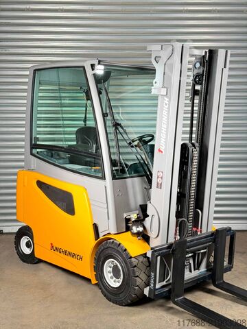 Elektro 4-Rad Jungheinrich EFG 425k - Service Neu - Lithium Schnellladegerät