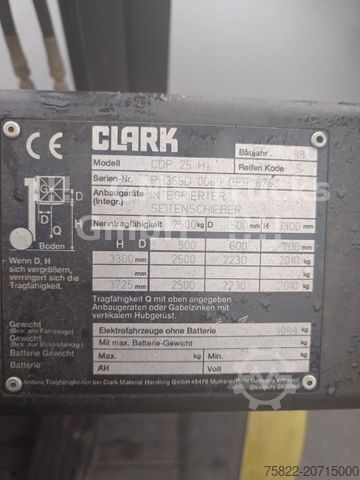 Frontgaffeltruck CLARK Diesel / 2,5 Tonnen / CDP-25-H