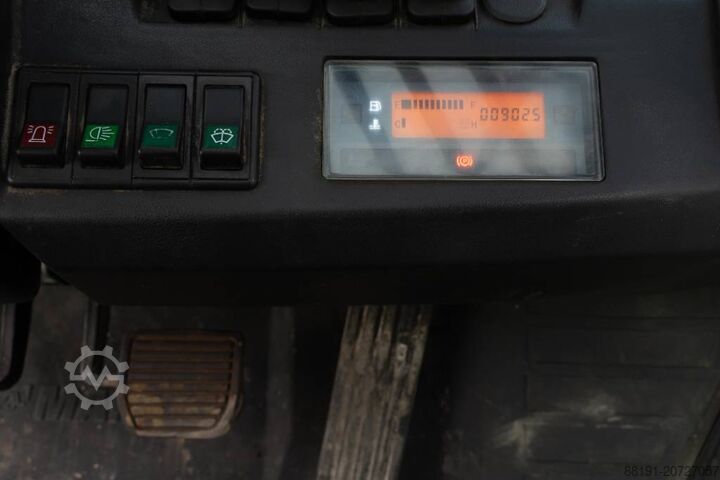 Gaffeltruck Manitou MI 25 D