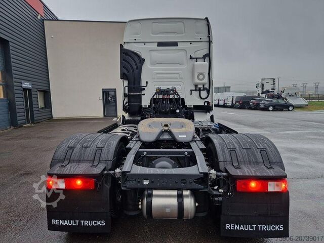 Standard tractor unit Renault T-Series