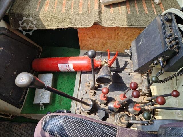 Camion plateau Unimog 403A