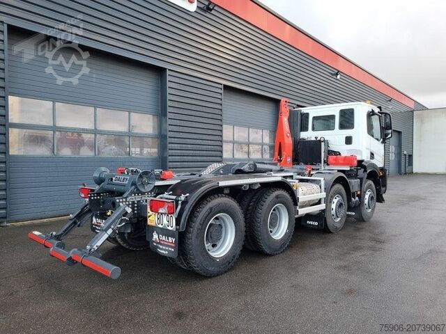 Camion benne Iveco X-WAY