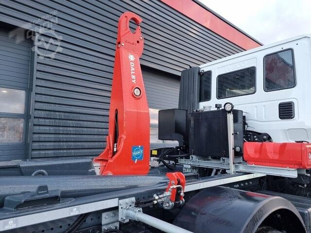 Camion benne Iveco X-WAY