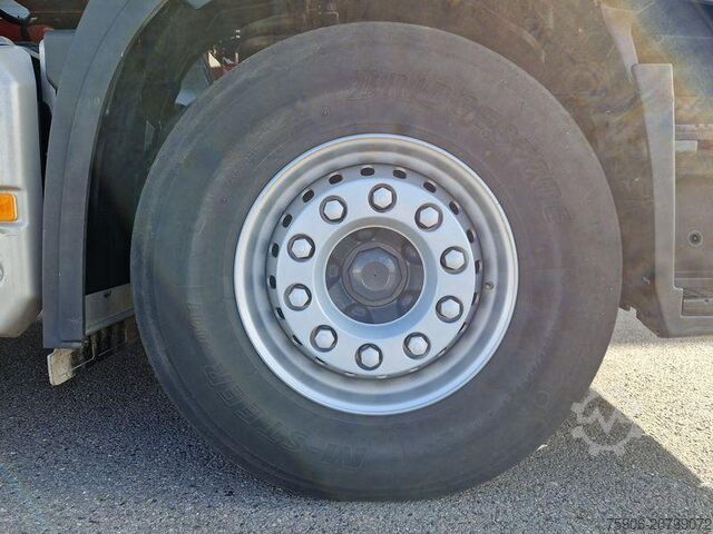 Tipper truck Renault Gamme C