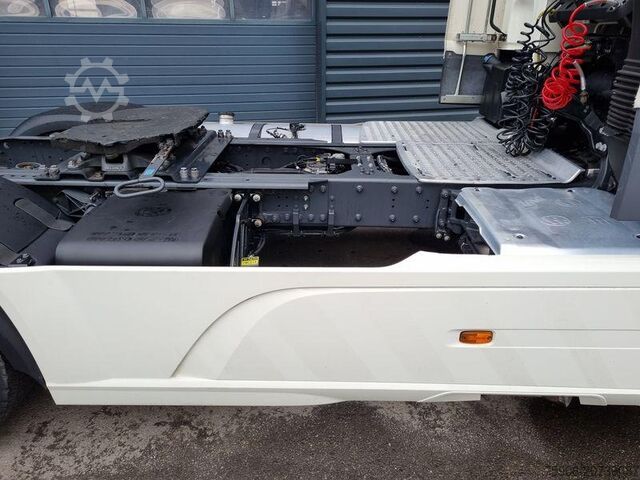 Standard tractor unit DAF XF