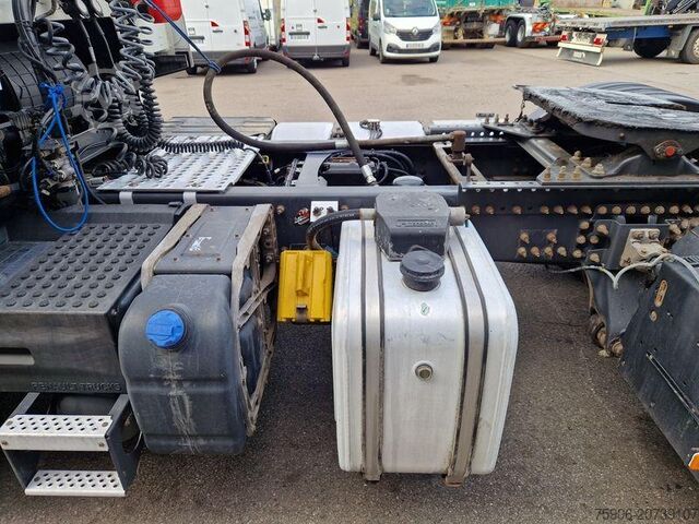 Standard tractor unit Renault C-Series