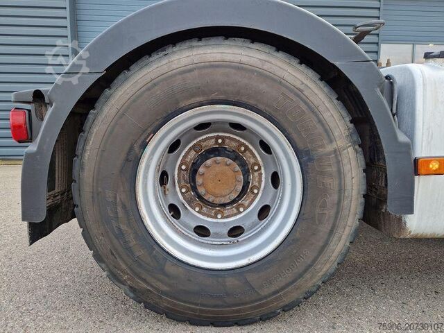 Standard tractor unit Renault C-Series