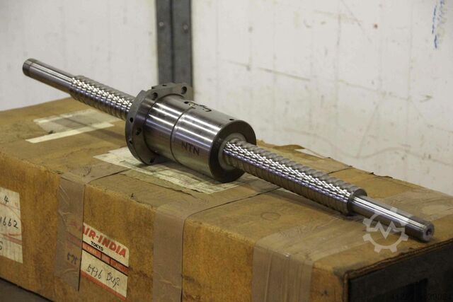 Śruba kulowa z nakrętką NTN Gewindelänge 482 mm