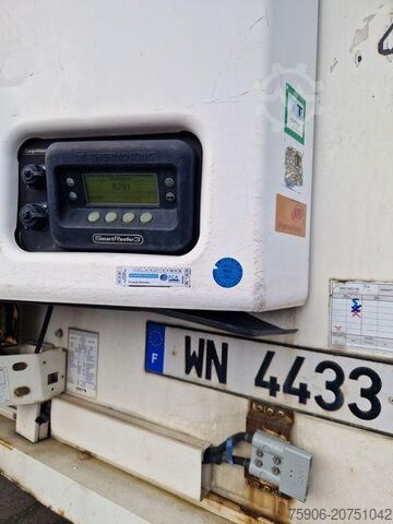 Reefer semitrailers / refrigerated semitrailers Schmitz Cargobull FRIGORIFIQUE + HAYON