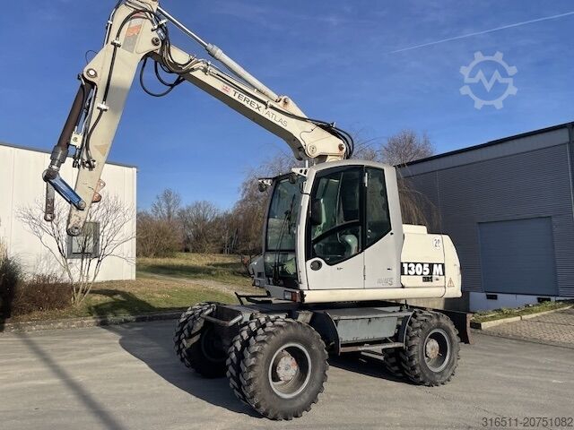 Mobiele graafmachine ATLAS Terex 1305M mit Greifer