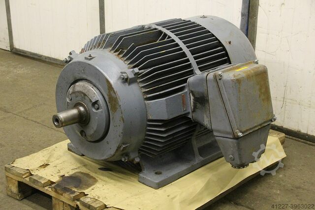 Elektromotor 52/143 kW 1485/2970 tpm Bauknecht YR 132/4/2-7