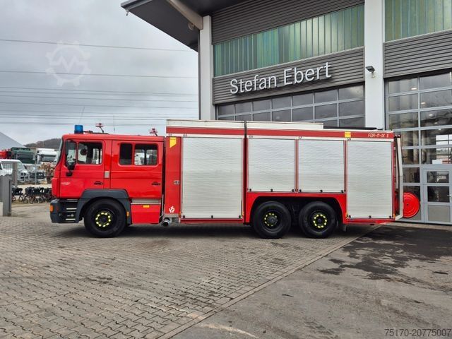 Caminhão para fins especiais MAN FE 26.360 LF 8 Löschfahrzeug