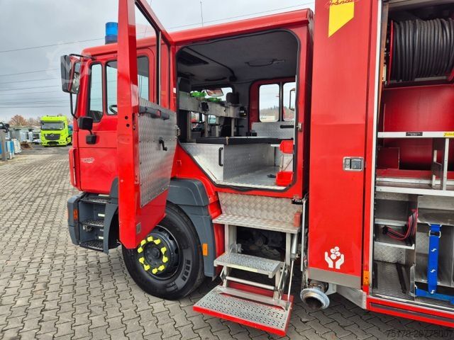 Caminhão para fins especiais MAN FE 26.360 LF 8 Löschfahrzeug