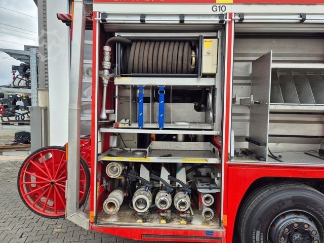 Caminhão para fins especiais MAN FE 26.360 LF 8 Löschfahrzeug