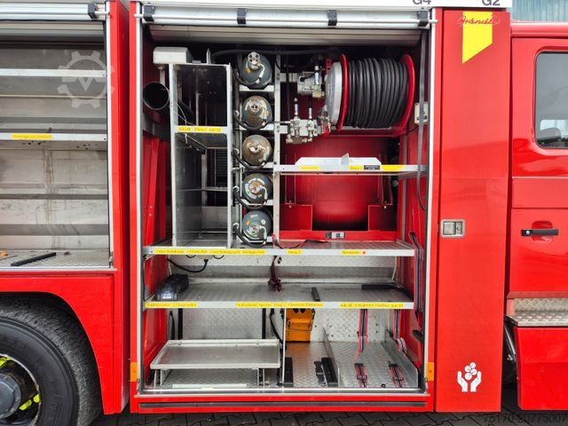 Caminhão para fins especiais MAN FE 26.360 LF 8 Löschfahrzeug