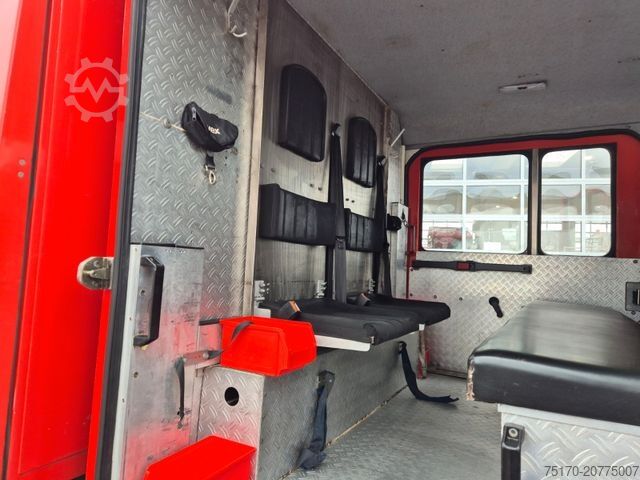 Caminhão para fins especiais MAN FE 26.360 LF 8 Löschfahrzeug